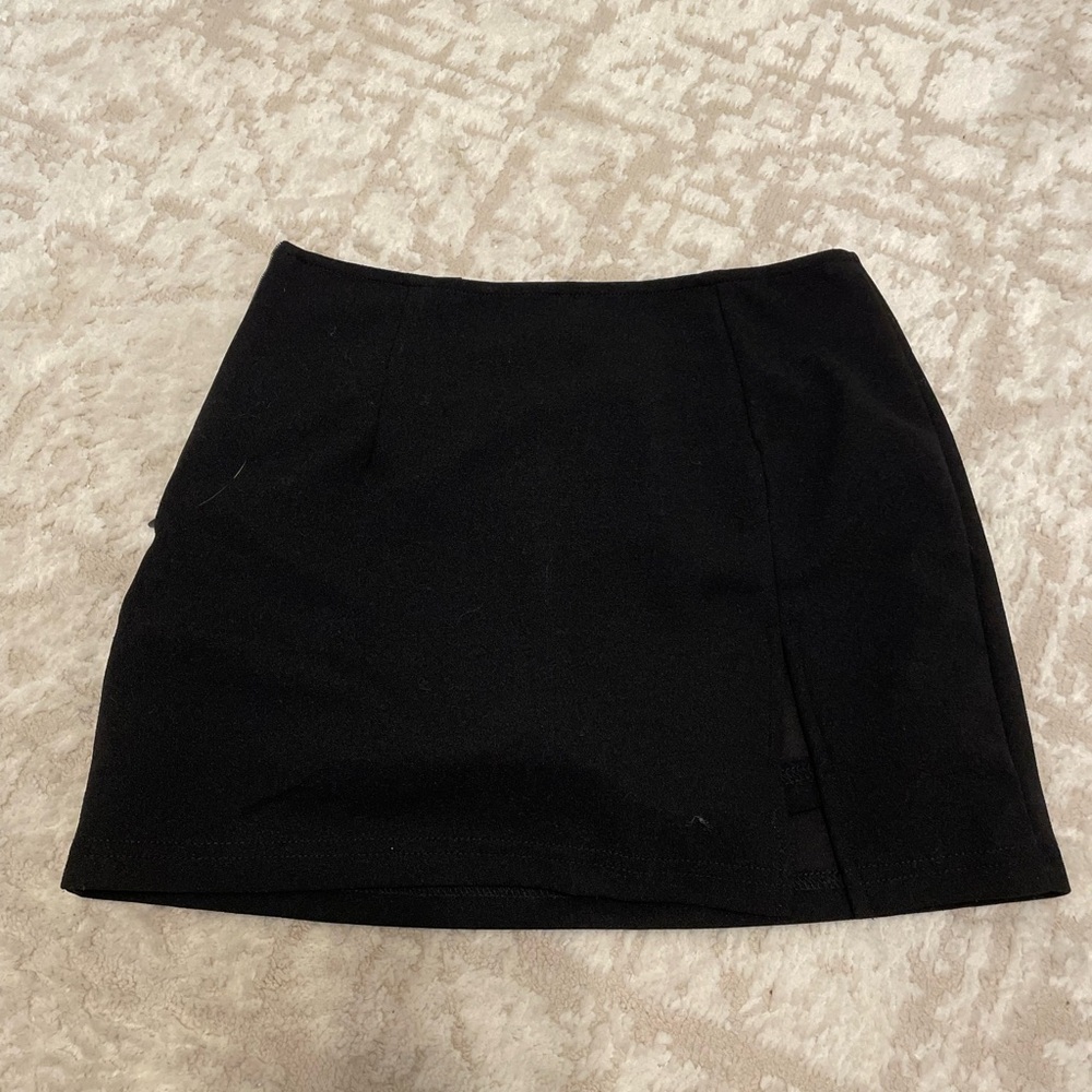 Elegant Black Mini Skirt